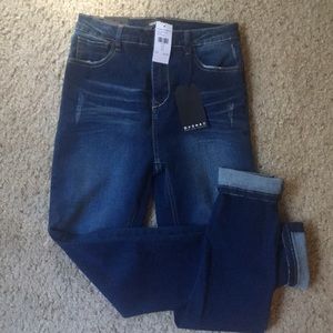 High waisted jeans 👖 💕